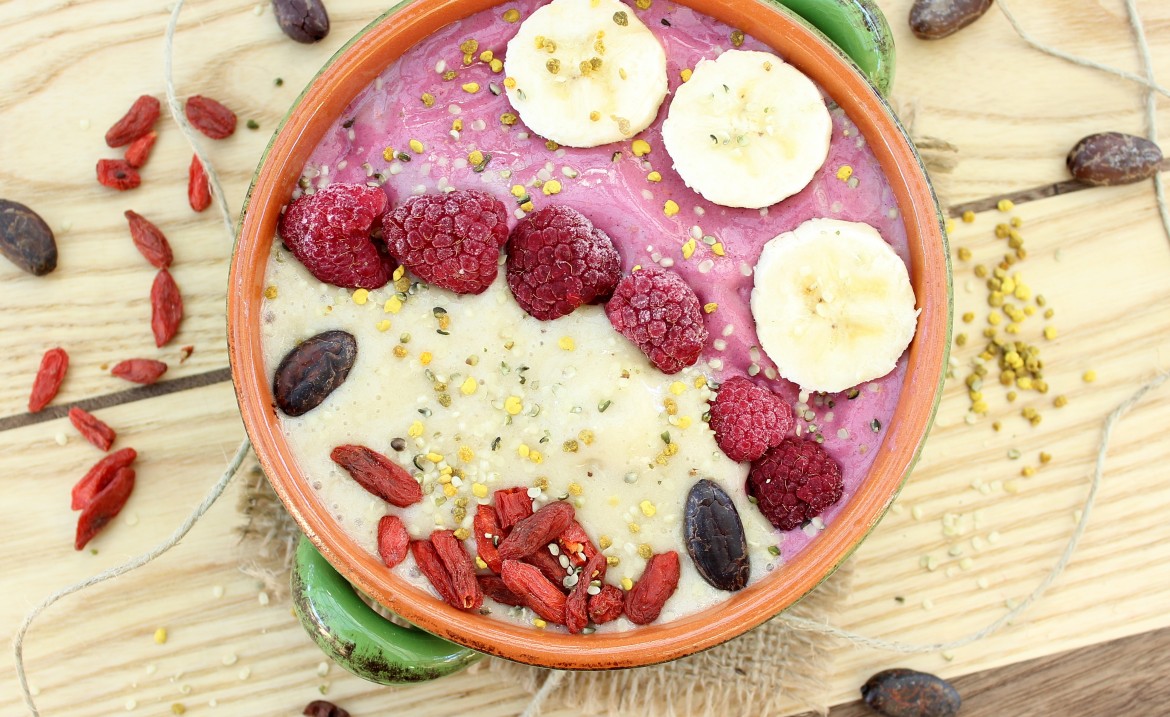 Banana Raspberry Smoothie Bowl